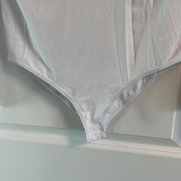 White long sleeve body suit never worn - Picture 3 of 3